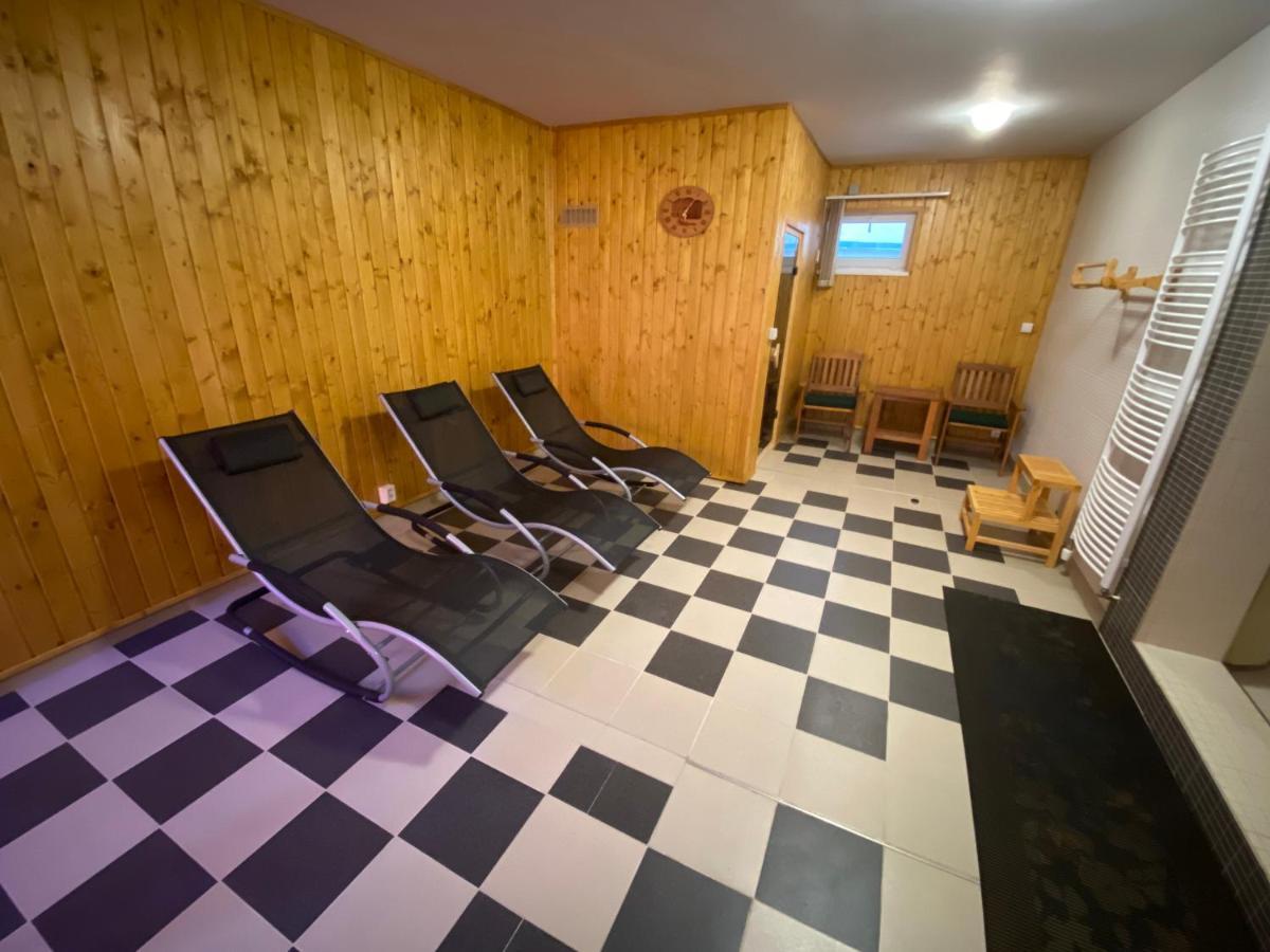 Hotel Tatransky Dom Sk Veľký Slavkov Esterno foto